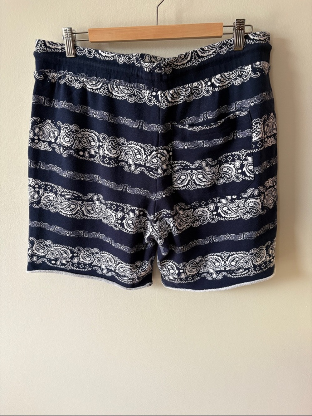 H&M Paisley Sweat Shorts Navy Blue White Size Large - Picture 2 of 13